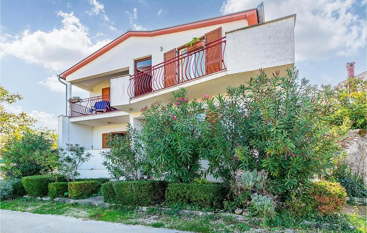 Amazing Apartment In Vrsar With Kitchen