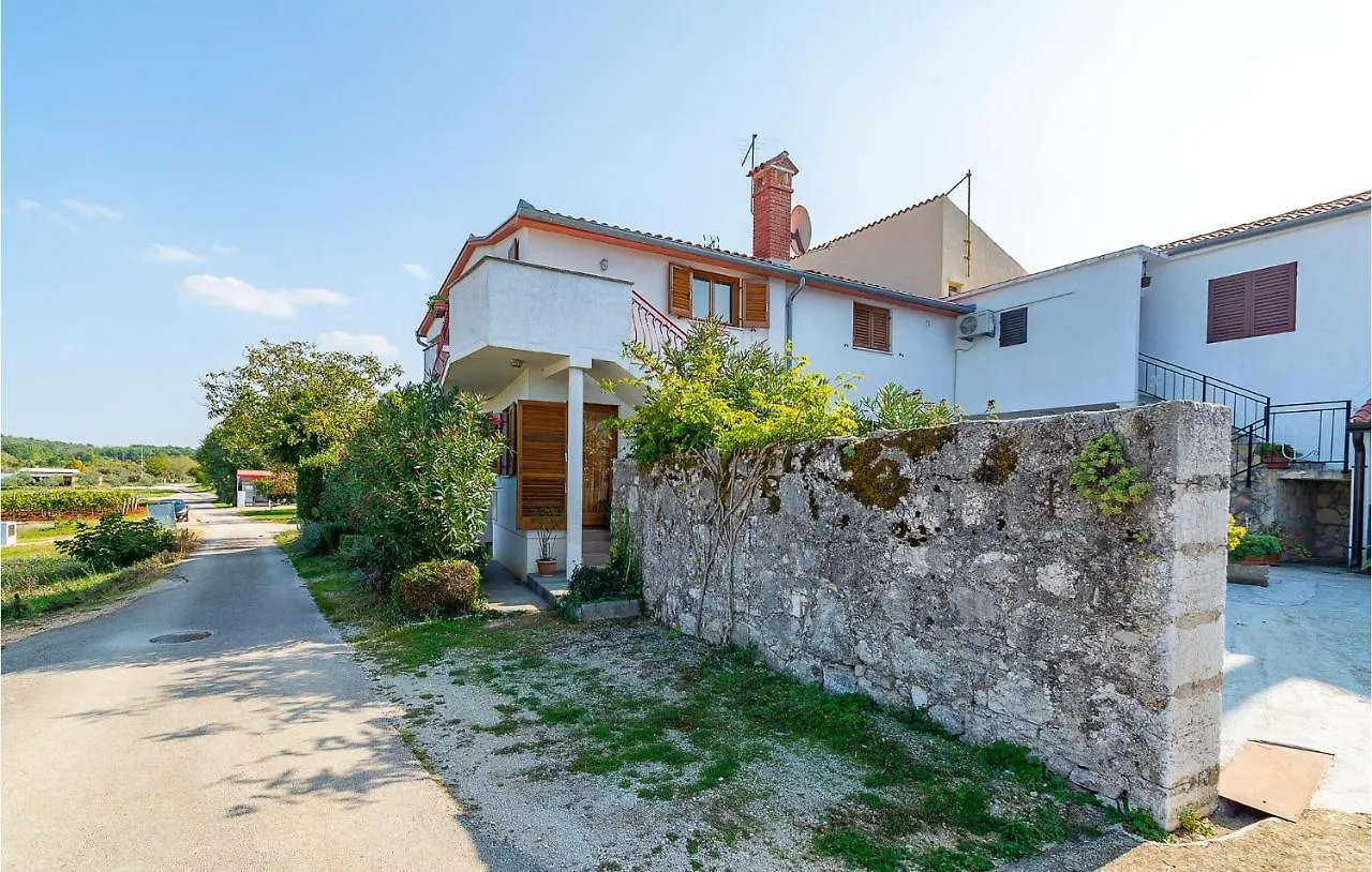 Amazing Apartment In Vrsar With Kitchen 0*,
